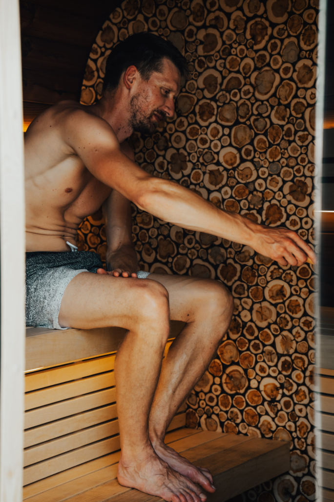 Should you sauna before or after tanning? 7 Sauna and Tanning for Glowing Skin
