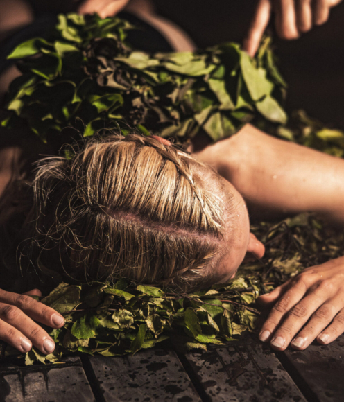 The Estonian Sauna: A Journey Back to Nature and Ritual 8 vihtlemine-saunas-mis-see-on-ja-kuidas-seda-proovida